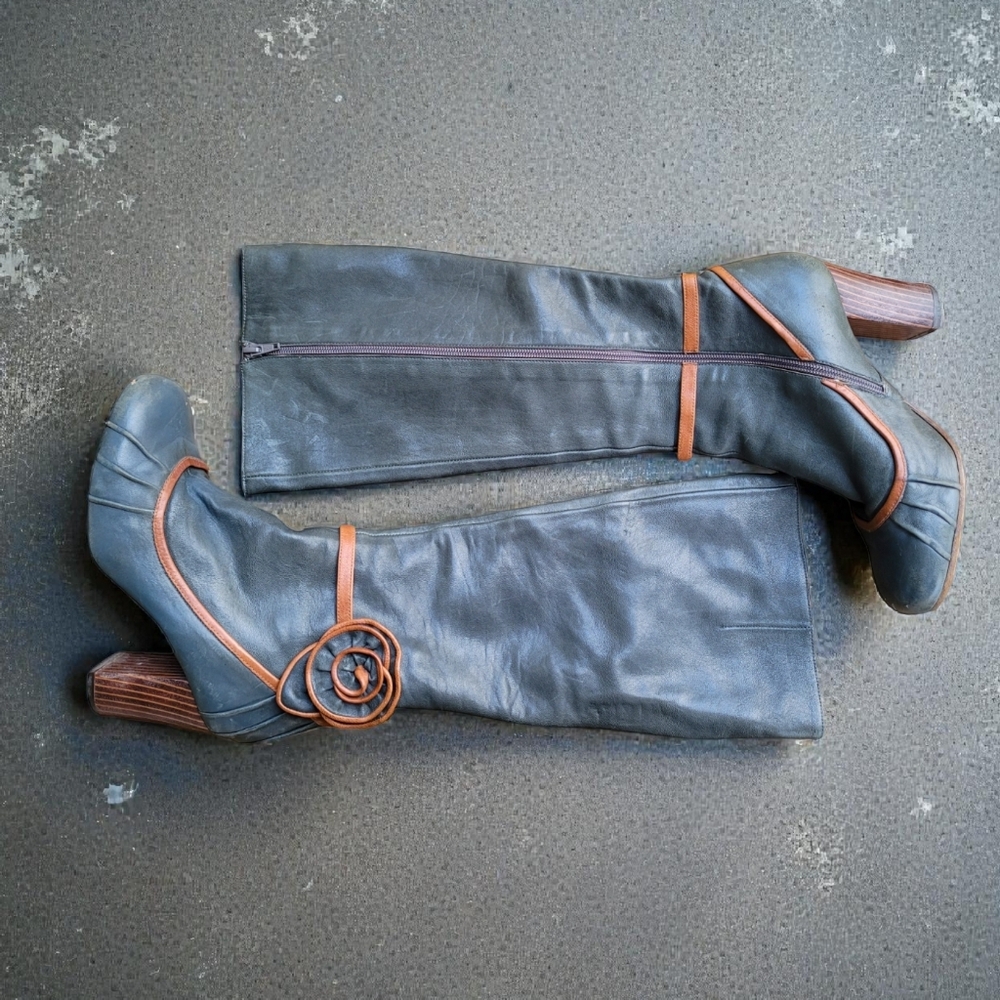 CHIE MIHARA Rosette Boots in Sage Green & Tan 39 - Picture 2 of 11